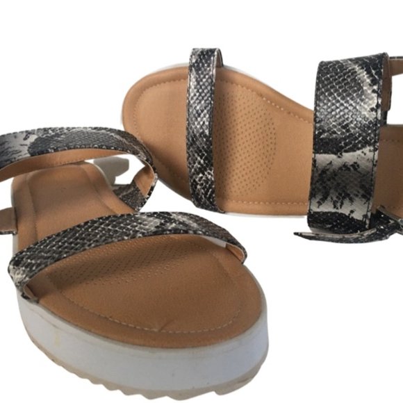 🌸4/$30🌸 NWOT Faux Snake Skin Sandals - Picture 3 of 9